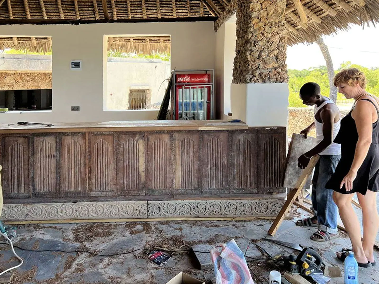 Umbauarbeiten an der Bar der Lodge